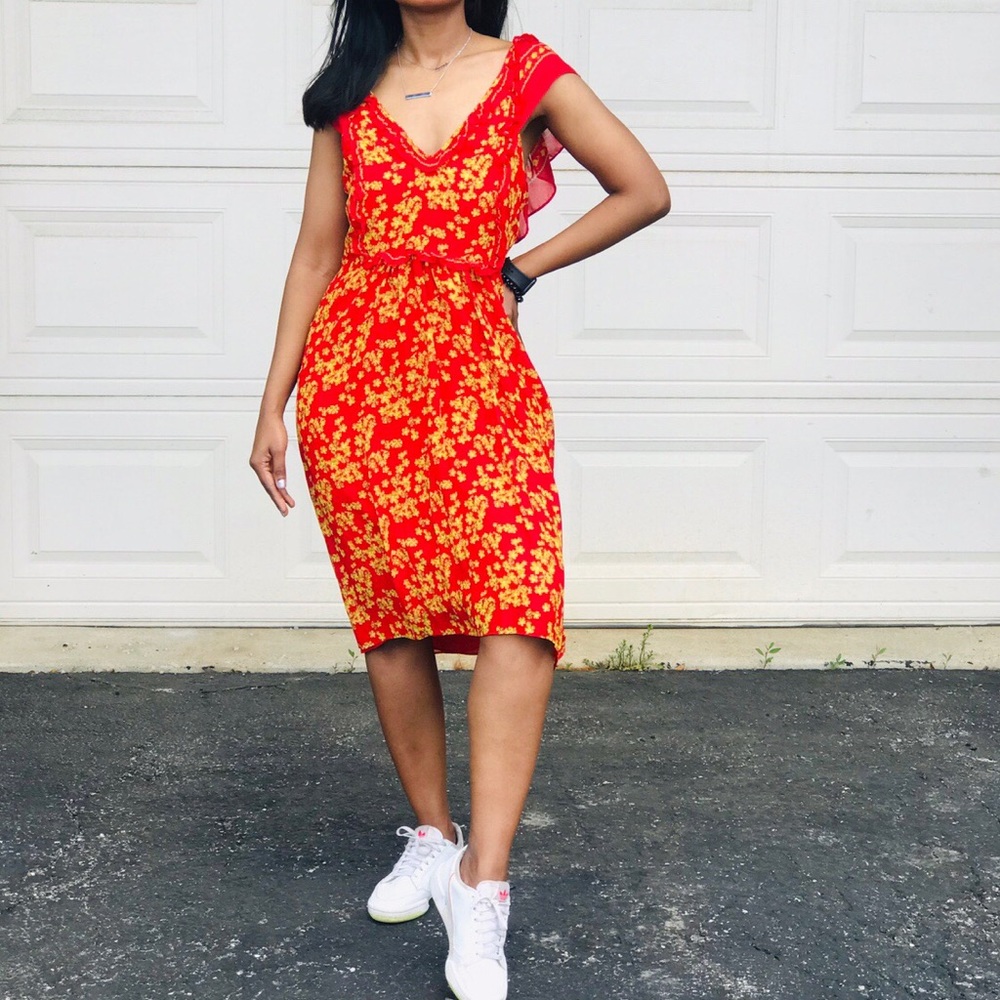 Max studio daisy print dress red small